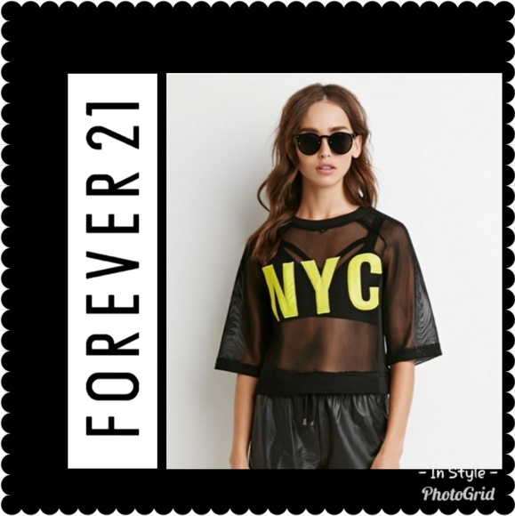 Forever 21 Tops - Forever 21 Women's Black Graphic Nyc Top